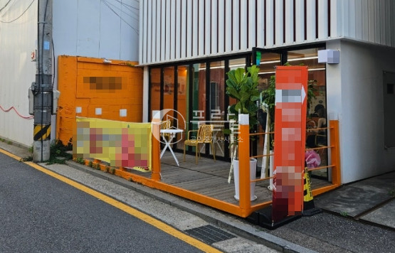 서울 강남구 논현동 강남구청역 테라스 있는 1층 노출 좋은 상가 월세 매물번호 10283 사진 2
