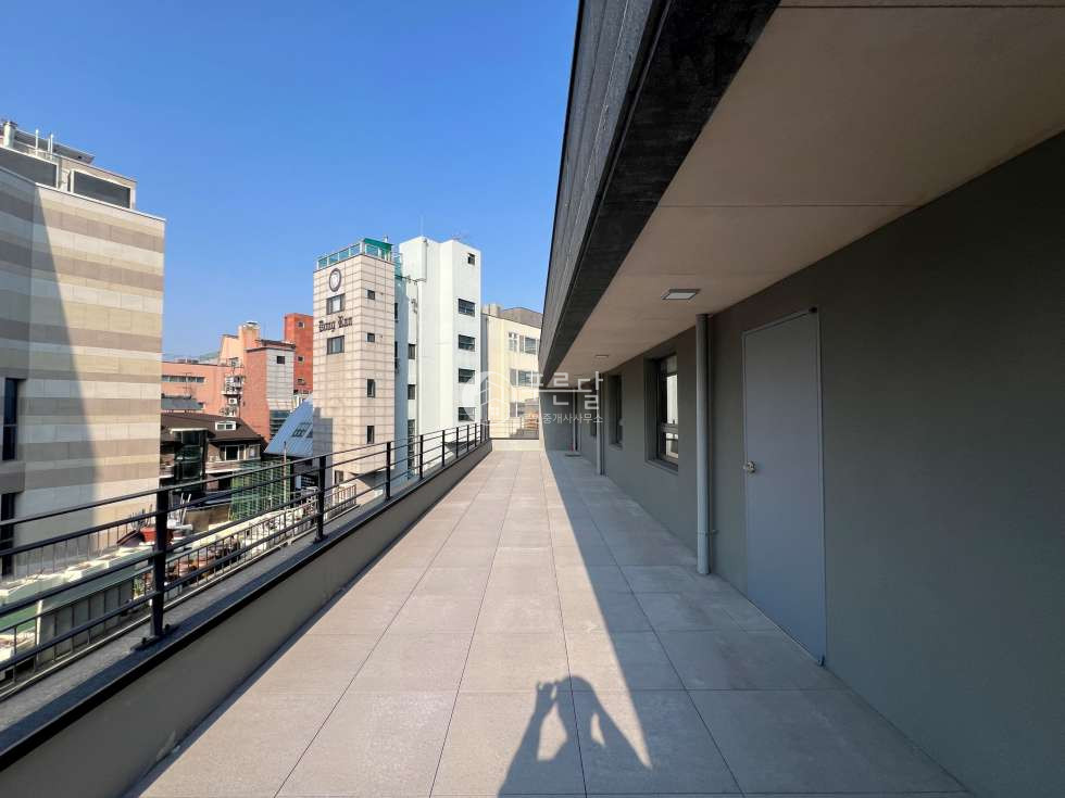 서울 강남구 신사동 을지병원사거리 인근 리모델링완료 테라스있는 사무실 월세 매물번호 10328 사진 8
