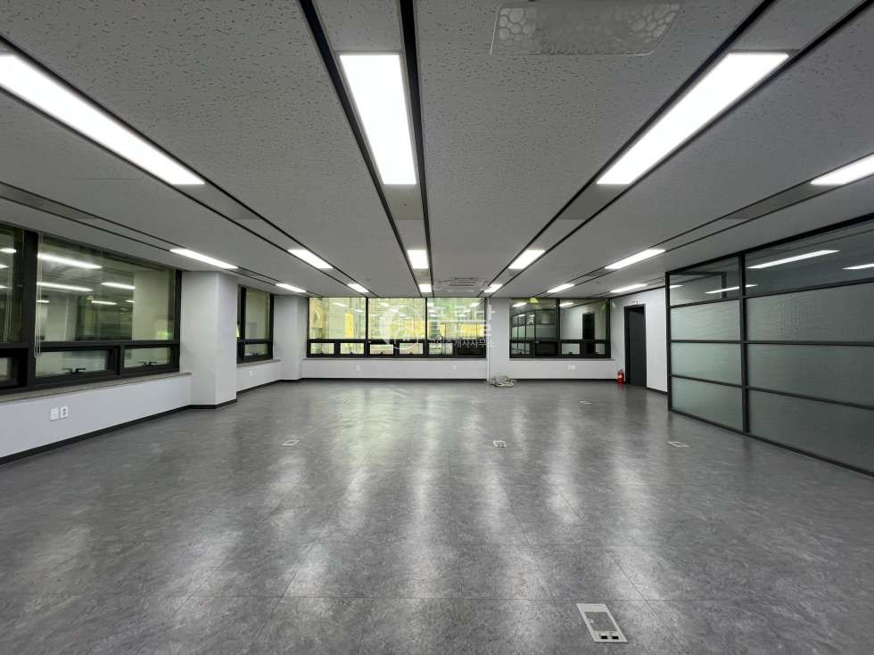 서울 강남구 역삼동 강남역 역세권 화이트톤 깔끔한 사무실 월세 매물번호 10346 사진 1