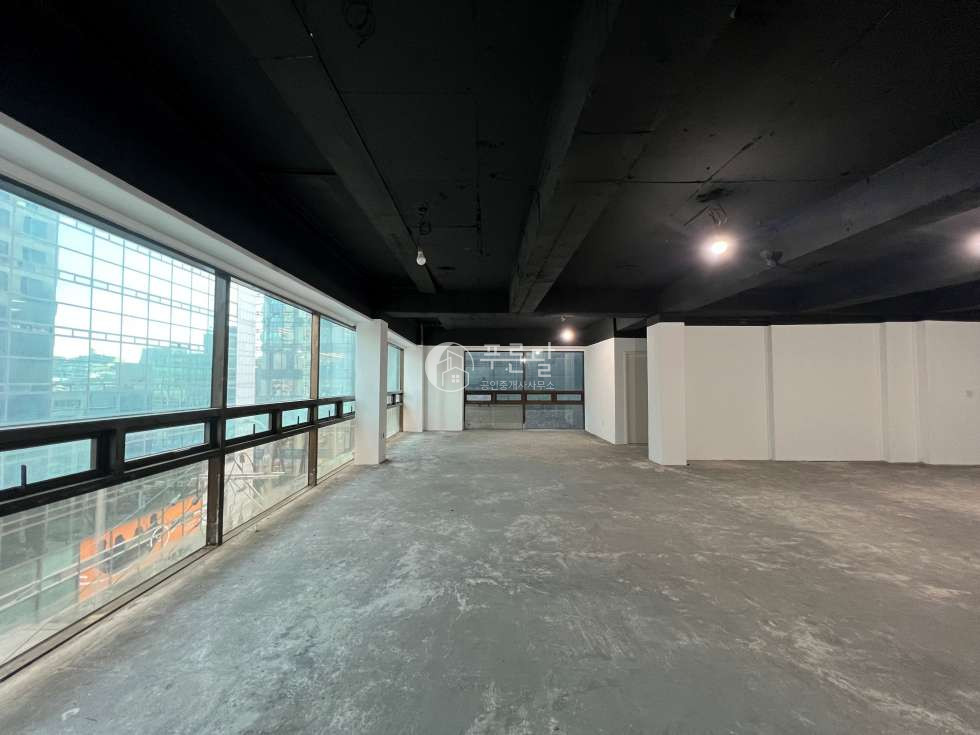 서울 강남구 역삼동 역삼역 바로앞 초역세권 위치 좋은 사무실 월세 매물번호 10361 사진 4