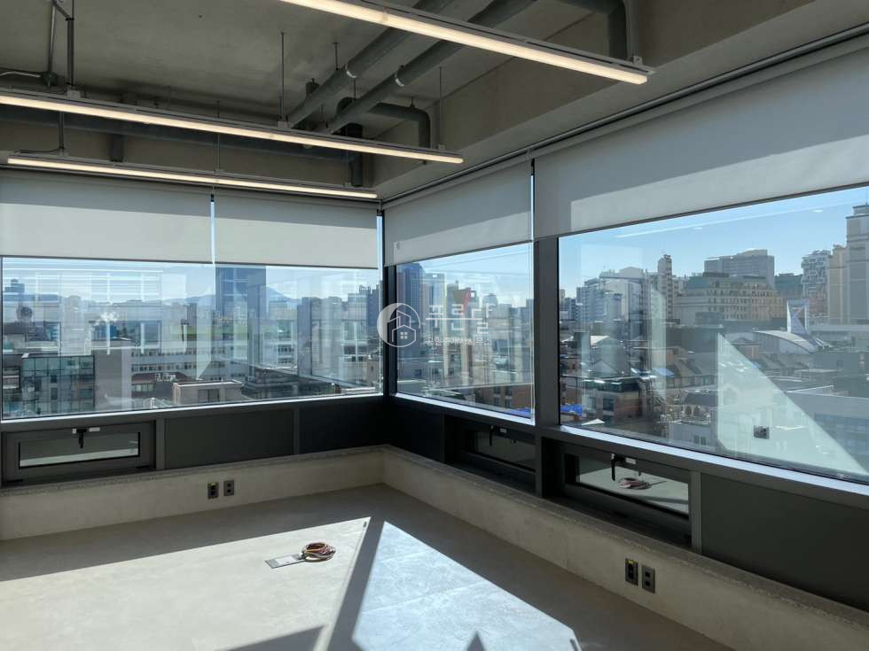 서울 강남구 논현동 강남구청역 도보 3분거리 초역세권 신축 사무실 월세 매물번호 10377 사진 1