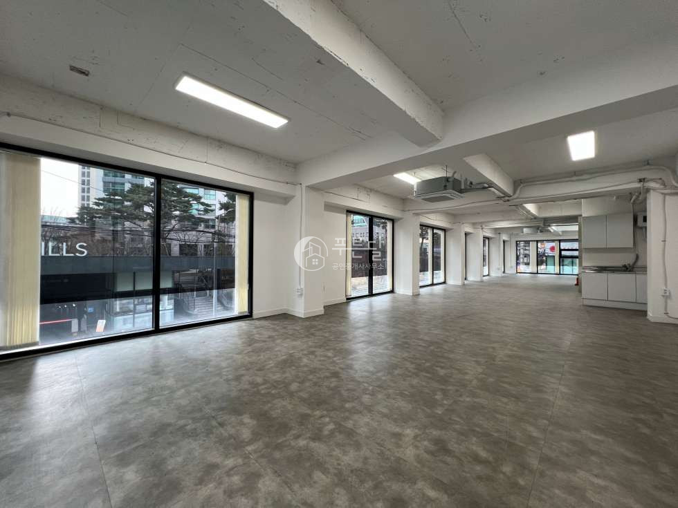 서울 강남구 논현동 경복아파트 사거리 채광좋고 깔끔한 사무실 월세 매물번호 10518 사진 4