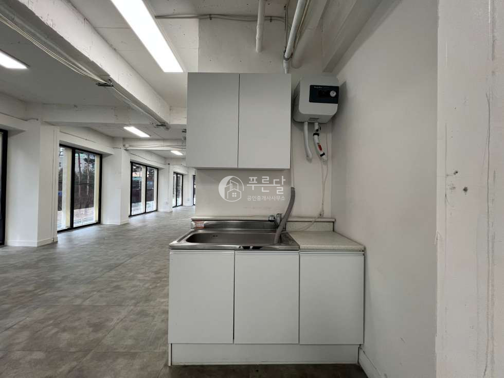 서울 강남구 논현동 경복아파트 사거리 채광좋고 깔끔한 사무실 월세 매물번호 10518 사진 10