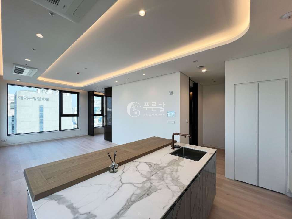 서울 강남구 논현동 루시아도산208동 시원한 도산대로뷰 한강까지 보이는 루시아도산 고층 신축 첫 입주 매매 매물번호 10220 사진 12