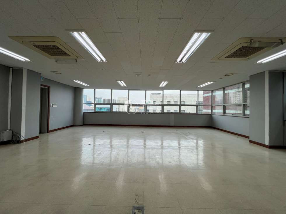 서울 강남구 역삼동 청광빌딩동 언주로 대로변 깔끔한 대형 사무실 월세 매물번호 10538 사진 1