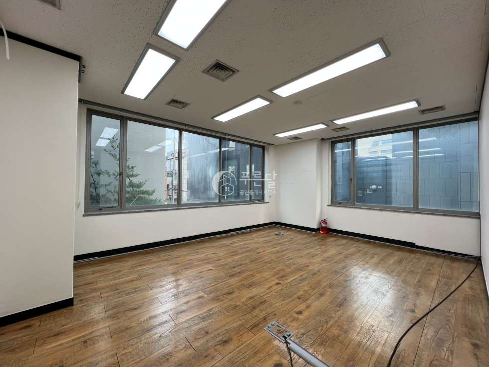 서울 강남구 역삼동 센터필드사거리 대로변 깔끔한 사무실 연층임대 가능 월세 매물번호 10546 사진 6