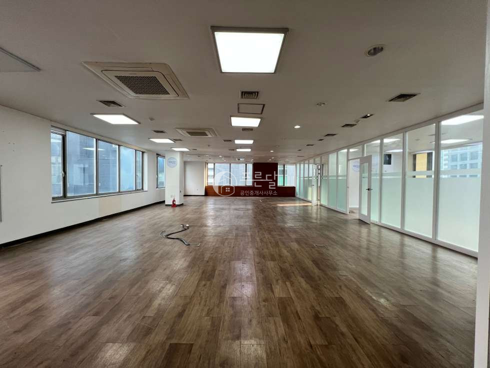 서울 강남구 역삼동 언주로 대로변 출퇴근 하기 좋은 위치 사무실 월세 매물번호 10548 사진 2