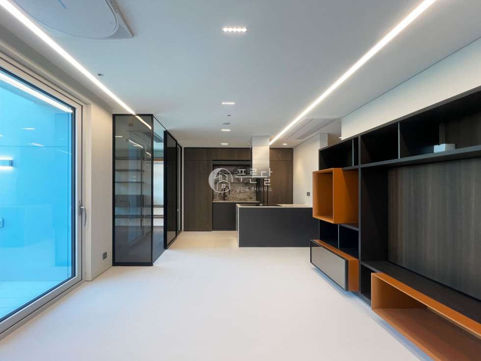 서울 강남구 논현동 도산대로 하이엔드 포도더블랙 첫 입주 매매 매물번호 10162 사진 1