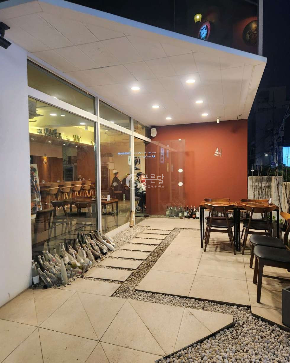 서울 강남구 신사동 세로수길 인근 인테리어 깔끔한 상가 월세 매물번호 10686 사진 2
