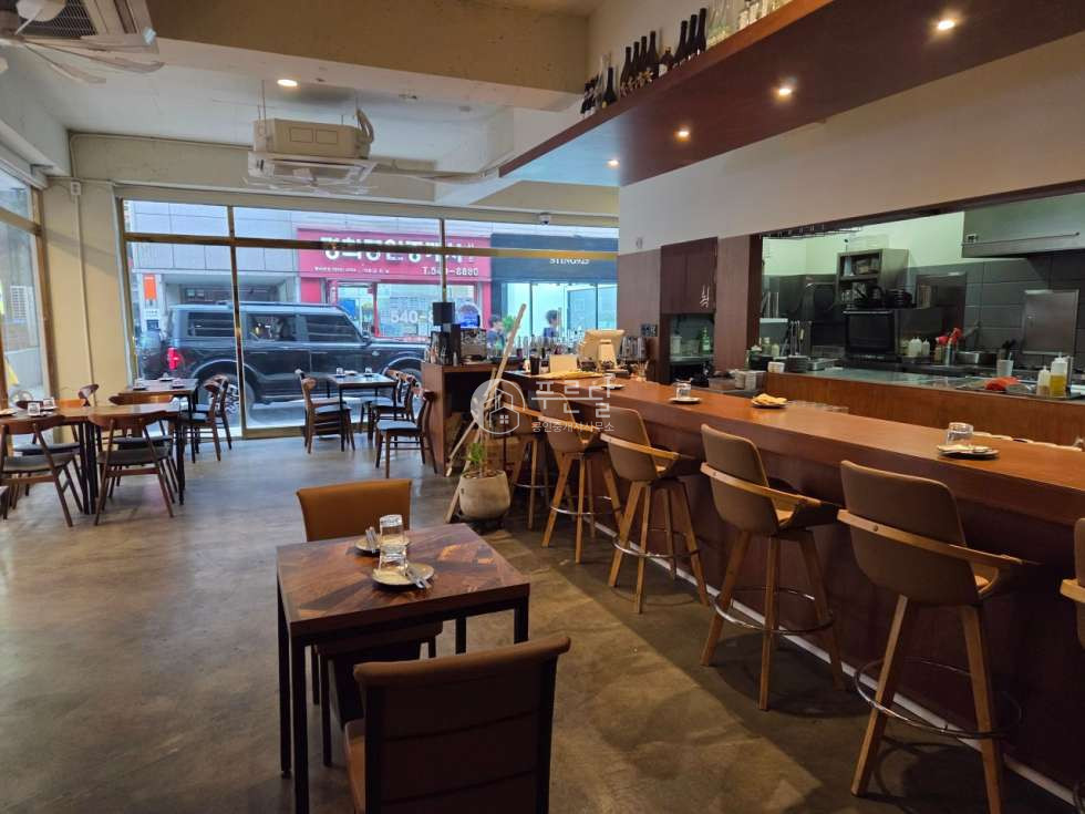 서울 강남구 신사동 세로수길 인근 인테리어 깔끔한 상가 월세 매물번호 10686 사진 3