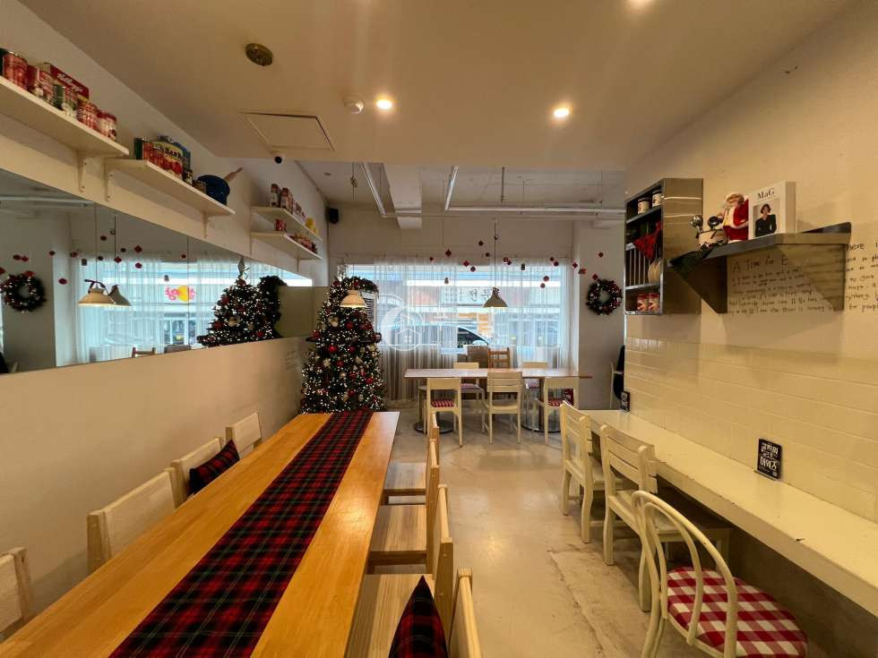 서울 강남구 신사동 압구정로데오 초역세권 1층 노출 좋은 코너 상가 월세 매물번호 10718 사진 4