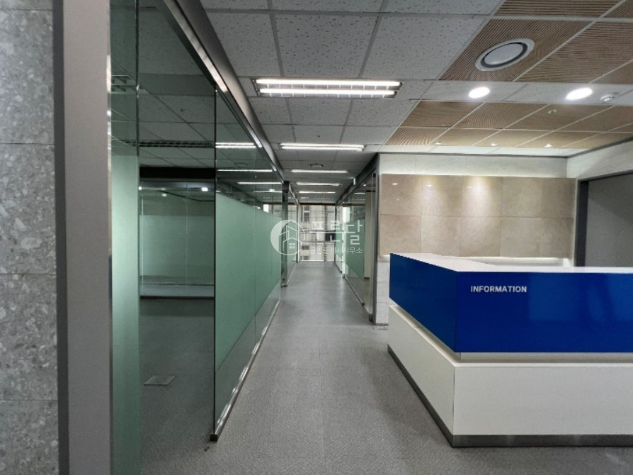 서울 강남구 역삼동 선릉역 더블역세권 대로변 깔끔한 사무실 월세 매물번호 10760 사진 3