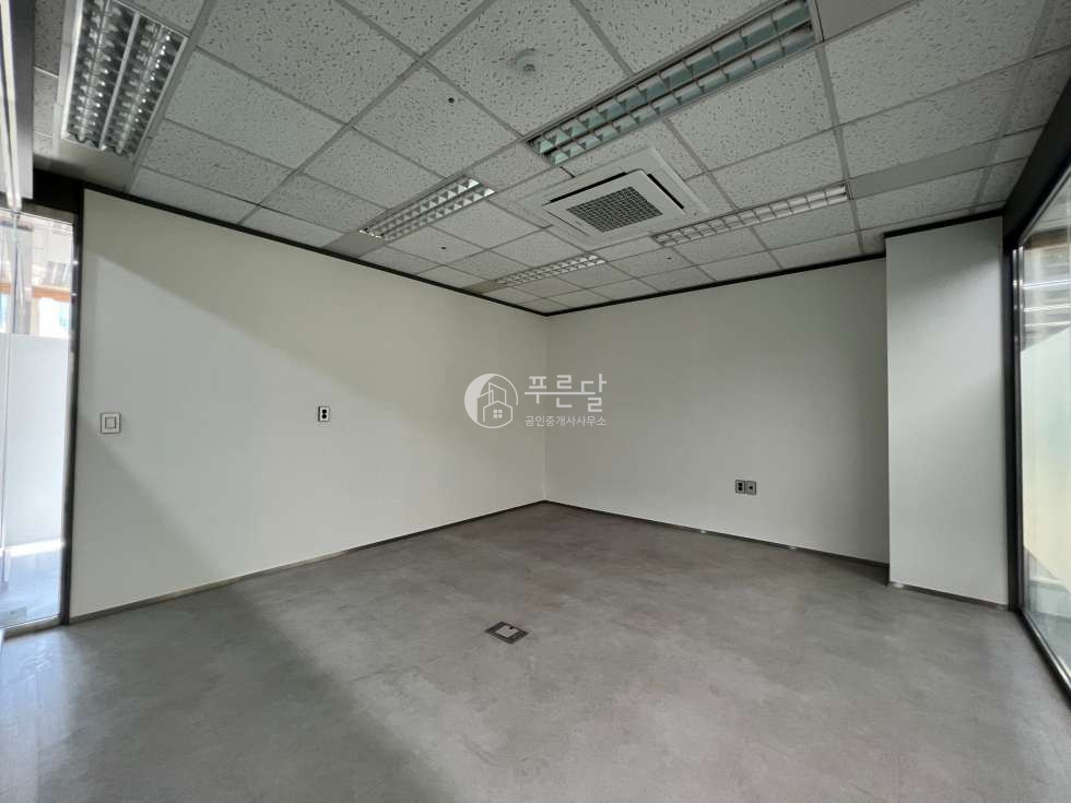 서울 강남구 역삼동 선릉역 더블역세권 대로변 깔끔한 사무실 월세 매물번호 10760 사진 6