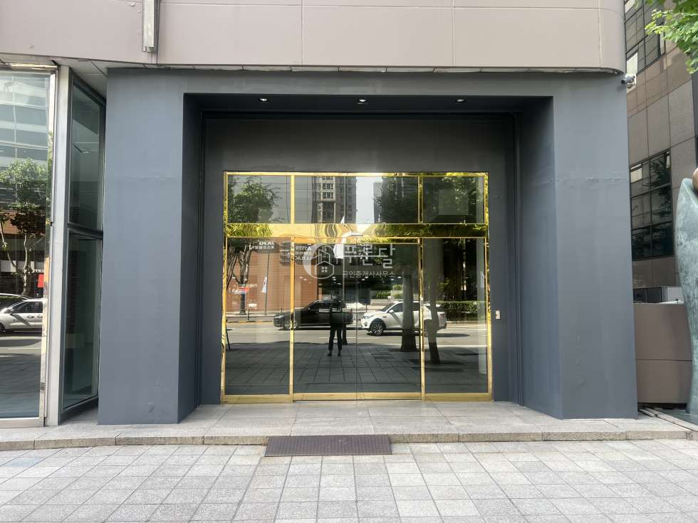 서울 강남구 삼성동 선릉역 역세권 테헤란로 대로변 1층 상가 월세 매물번호 10769 사진 2