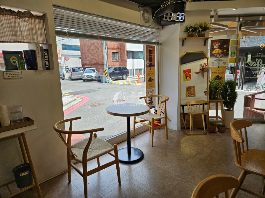 서울 강남구 논현동 다가구용단독주택(8가구)동 언주역 역세권 가성비 좋은 1층 상가 월세 매물번호 10810 사진 3