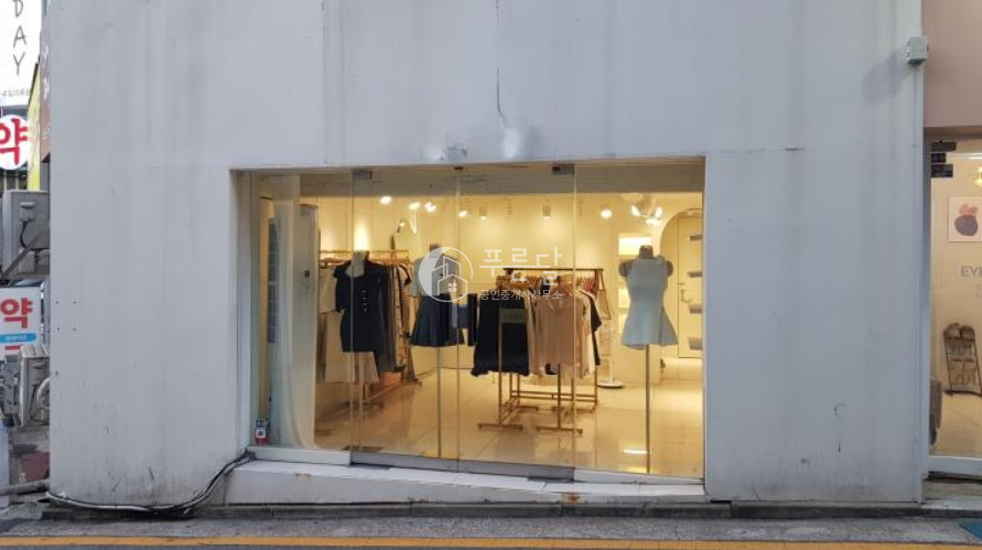 서울 강남구 논현동 신논현역 유동인구 많은 위치 가성비 상가 월세 매물번호 10880 사진 1