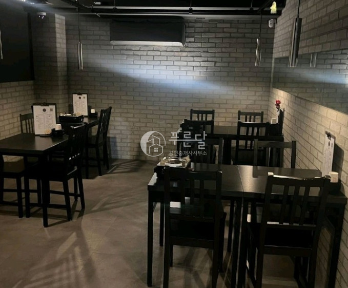 서울 강남구 신사동 가로수길 이면 가성비 좋은 1층 상가 월세 매물번호 11011 사진 4