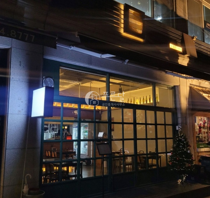 서울 강남구 논현동 다동 가시성 좋고 가성비 좋은 1층 상가 월세 매물번호 11013 사진 1