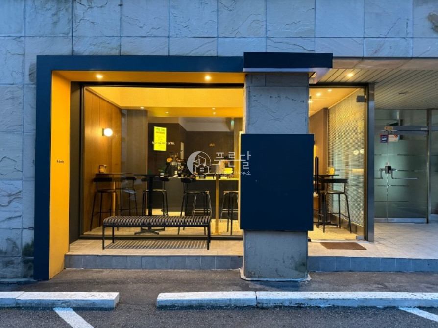 서울 강남구 역삼동 뱅뱅사거리 인근 감성인테리어 상가 월세 매물번호 11075 사진 2
