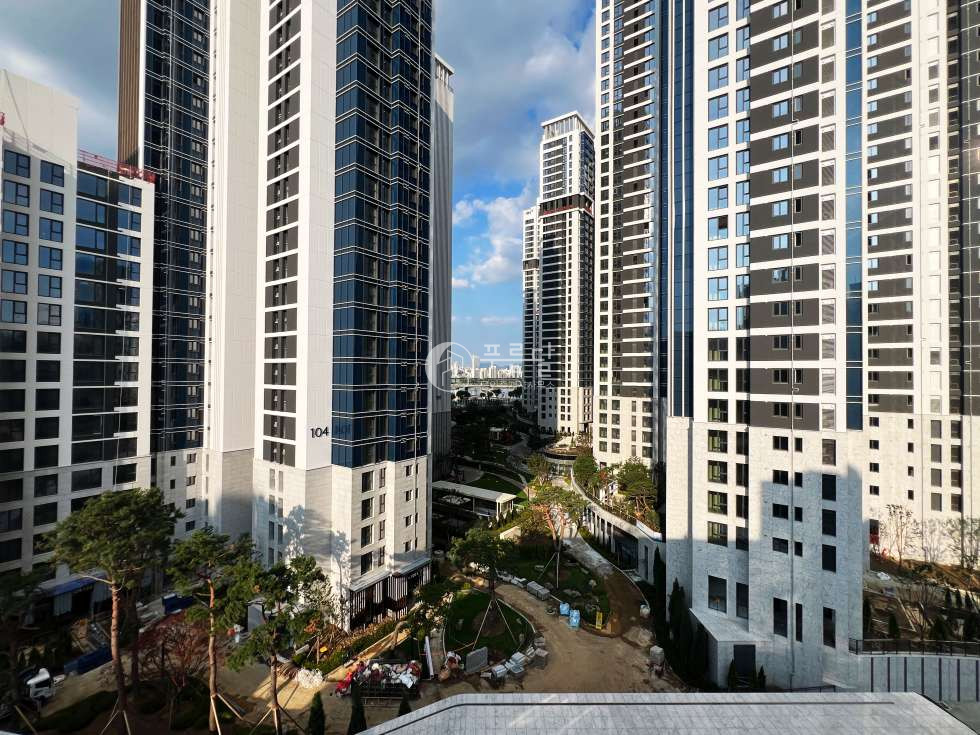 서울 강남구 청담동 108동 45B. 청담르엘 고층 한강뷰 신축 첫 입주 전세 매물번호 11052 사진 20
