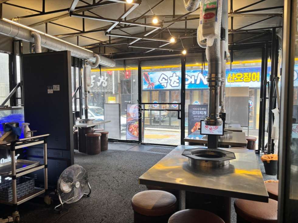 서울 강남구 논현동 논현 먹자골목 메인위치 노출 좋은 연층상가 월세 매물번호 11152 사진 2