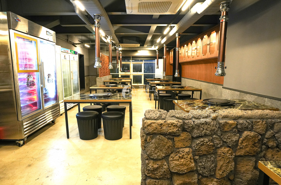 서울 강남구 신사동 무권리 I 압구정로데오 먹자상권 메인 연층 상가 월세 매물번호 11195 사진 2