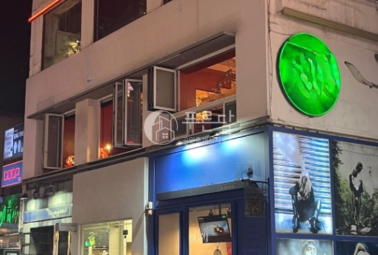 서울 강남구 신사동 압구정로데오 메인 유동인구 많은 위치 상가 월세 매물번호 11172 사진 1