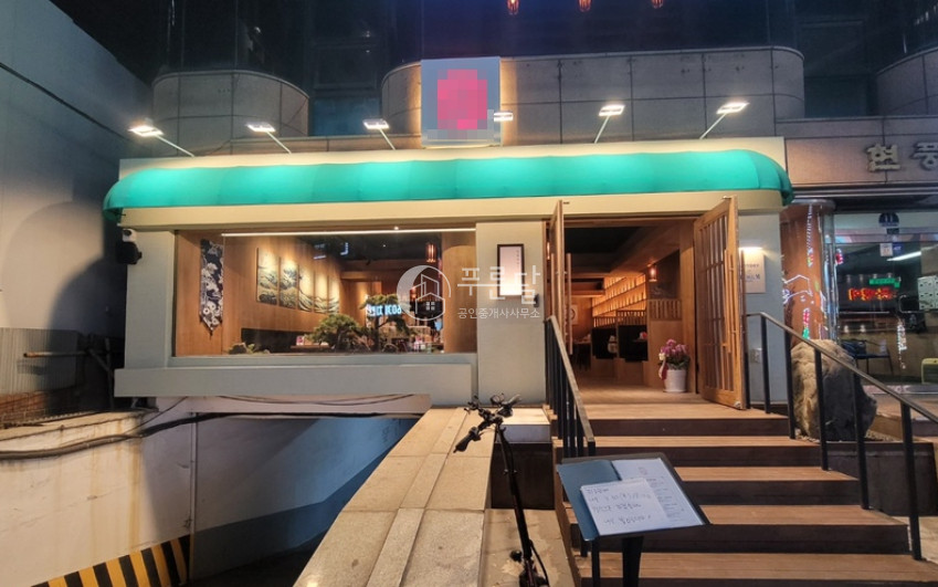 서울 강남구 논현동 논현 먹자골목 초입 노출 아주 좋은 대형상가 월세 매물번호 10281 사진 1