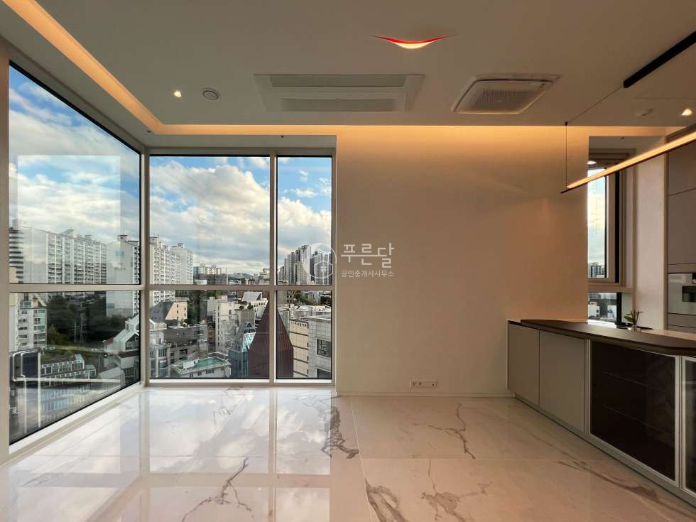 서울 강남구 청담동 청담사거리 신축 하이엔드 디아포제 502 월세 월세 매물번호 11269 사진 1