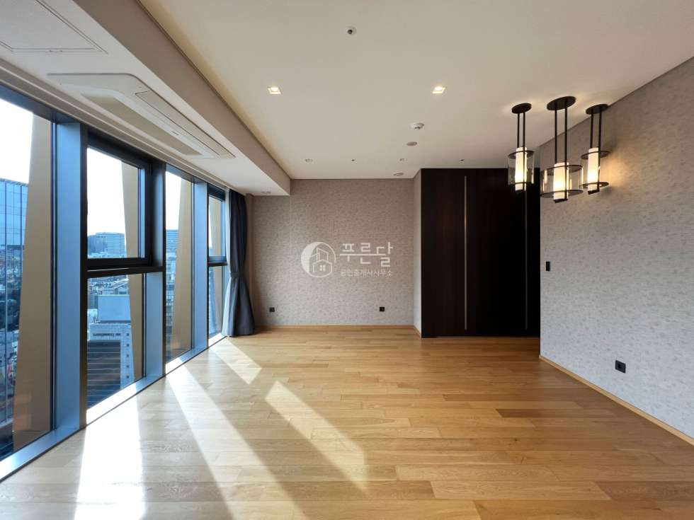 서울 강남구 청담동 채광좋은 남향 고층 즉시입주 가능 아노블리81 D타입 월세 매물번호 11447 사진 5