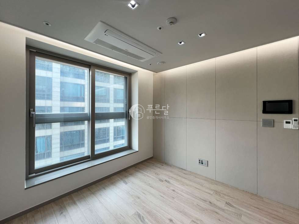 서울 강남구 삼성동 삼성현대위버포레오피스텔동 포스코사거리 컨디션 좋은 1.5룸 월세 현대위버포레 월세 매물번호 11475 사진 2