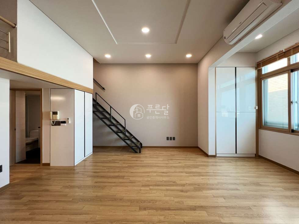 서울 강남구 논현동 강남구청역 역세권 깔끔한 컨디션 복층 전세 전세 매물번호 11558 사진 7
