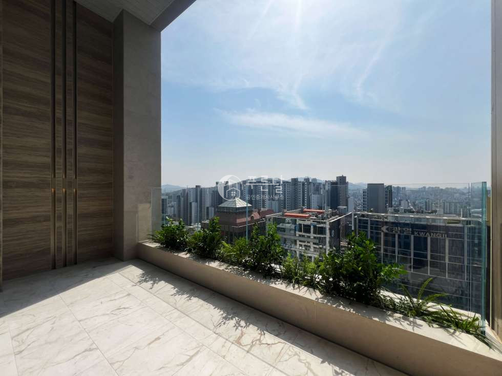 서울 강남구 역삼동 고층 테라스2개 강남역 더갤러리832 신축 첫 입주 월세 매물번호 11613 사진 8