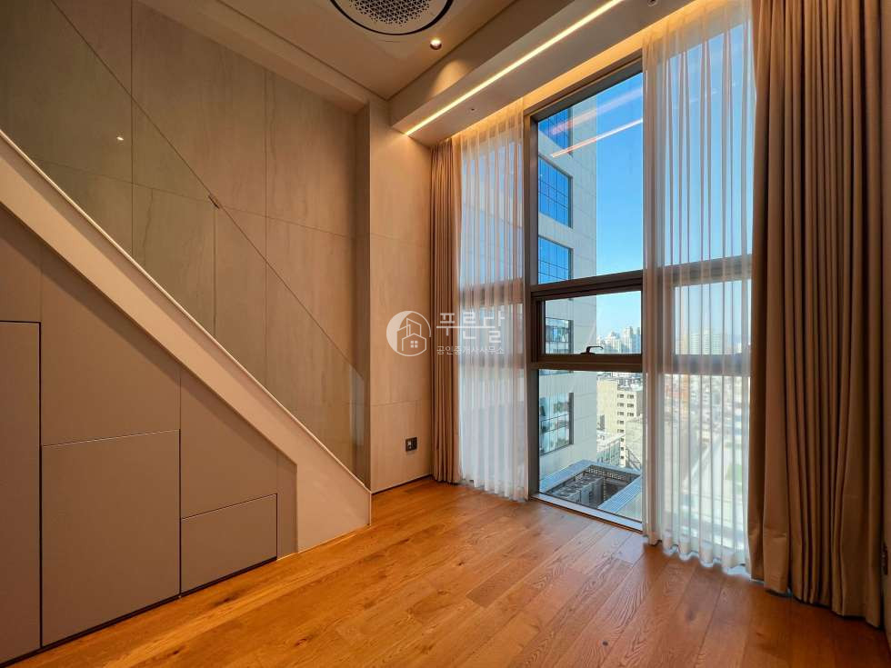 서울 강남구 삼성동 코엑스 바로 옆 삼성역 초역세권 하이엔드오피스텔 파크텐삼성 월세 월세 매물번호 11653 사진 2