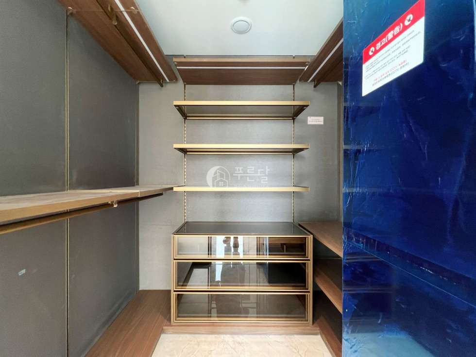 서울 강남구 역삼동 강남역 신축 하이엔드 더갤러리832 듀플렉스 개별테라스 월세 매물번호 11614 사진 16