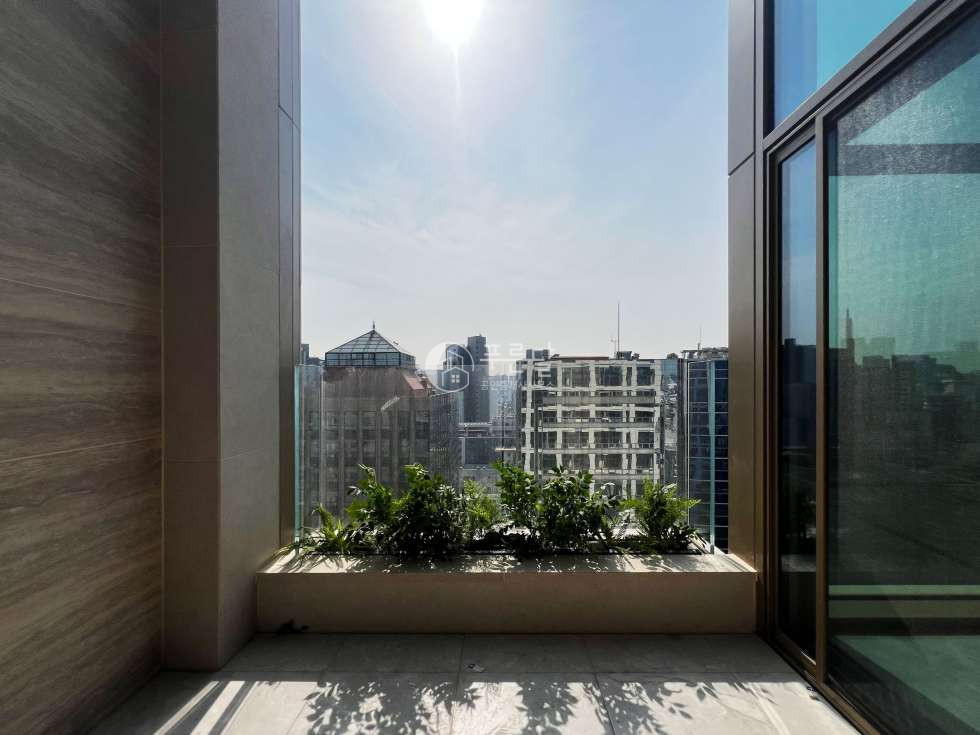 서울 강남구 역삼동 강남역 신축 하이엔드 더갤러리832 듀플렉스 개별테라스 월세 매물번호 11611 사진 7