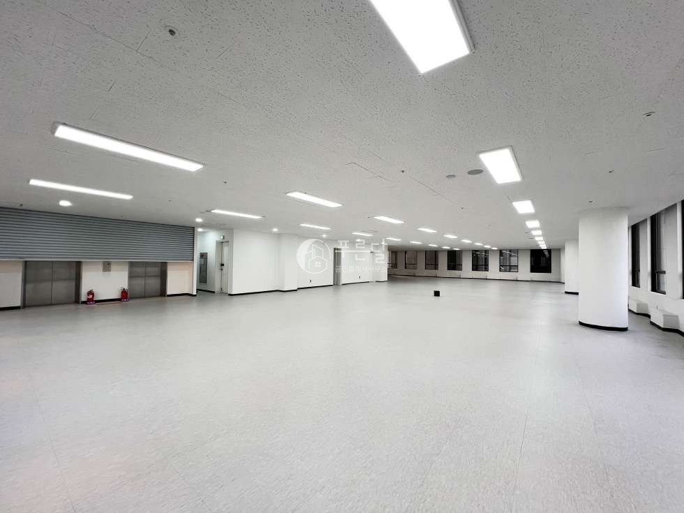 서울 강남구 역삼동 강남역 도보 3분 테헤란로 대로변 병.의원 대형사무실 월세 매물번호 10076 사진 5