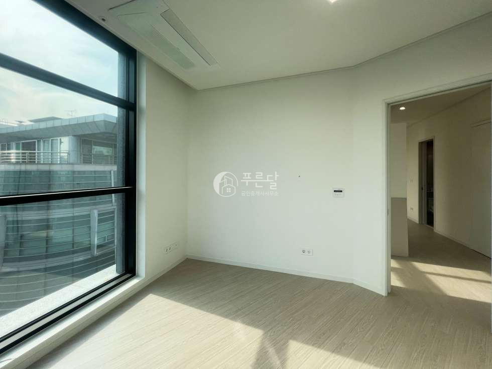 서울 강남구 역삼동 782 두산위브파빌리온역삼동 전입가능 신축 첫 입주 자주식 주차 개방감 좋은 높은 층고 월세 매물번호 11787 사진 17