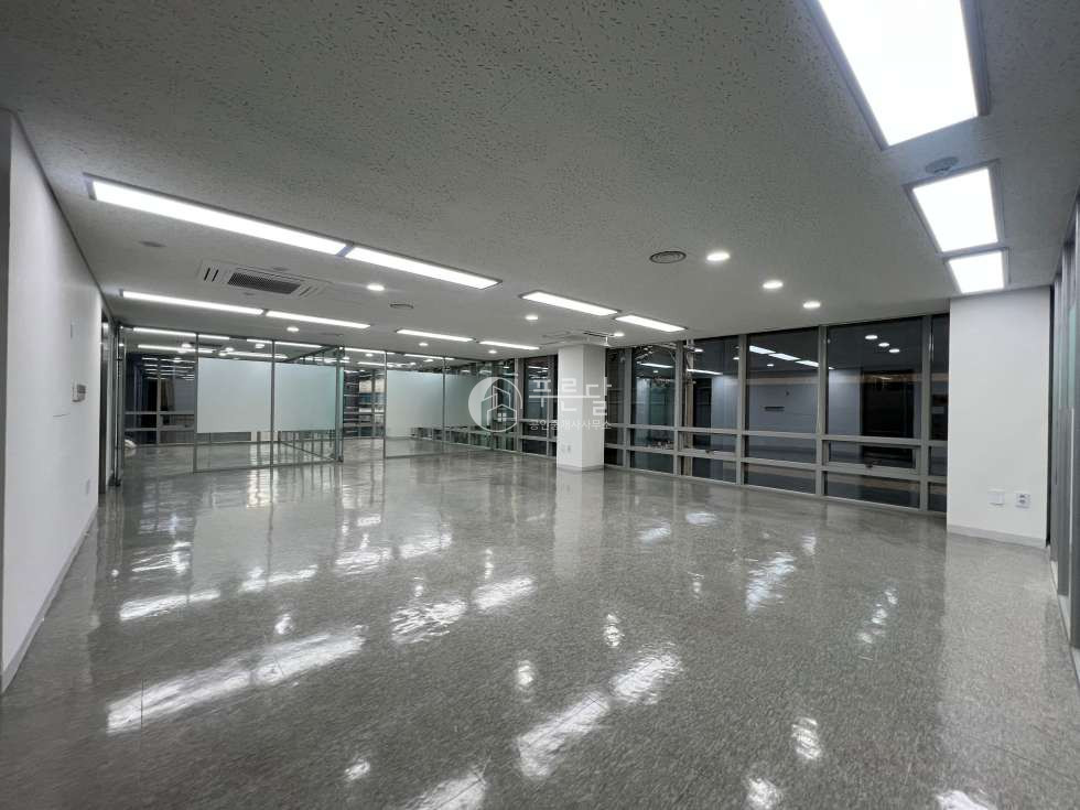 서울 강남구 역삼동 역삼역 도보1분 초역세권 컨디션 좋은 사무실 월세 매물번호 10099 사진 1