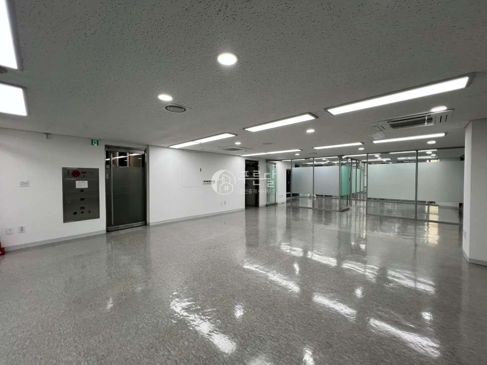 서울 강남구 역삼동 역삼역 도보1분 초역세권 컨디션 좋은 사무실 월세 매물번호 10099 사진 3