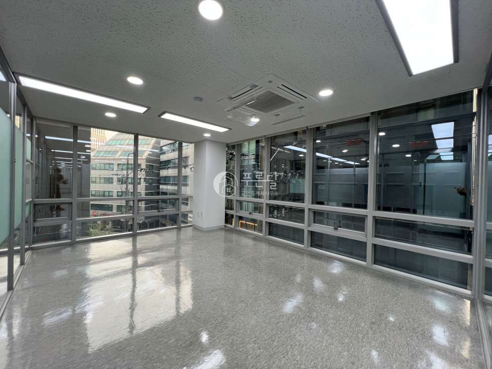 서울 강남구 역삼동 역삼역 도보1분 초역세권 컨디션 좋은 사무실 월세 매물번호 10099 사진 5