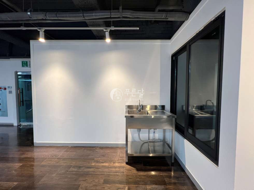 서울 강남구 역삼동 역삼역 초역세권 교통 편리한 사무실 월세 매물번호 10101 사진 8