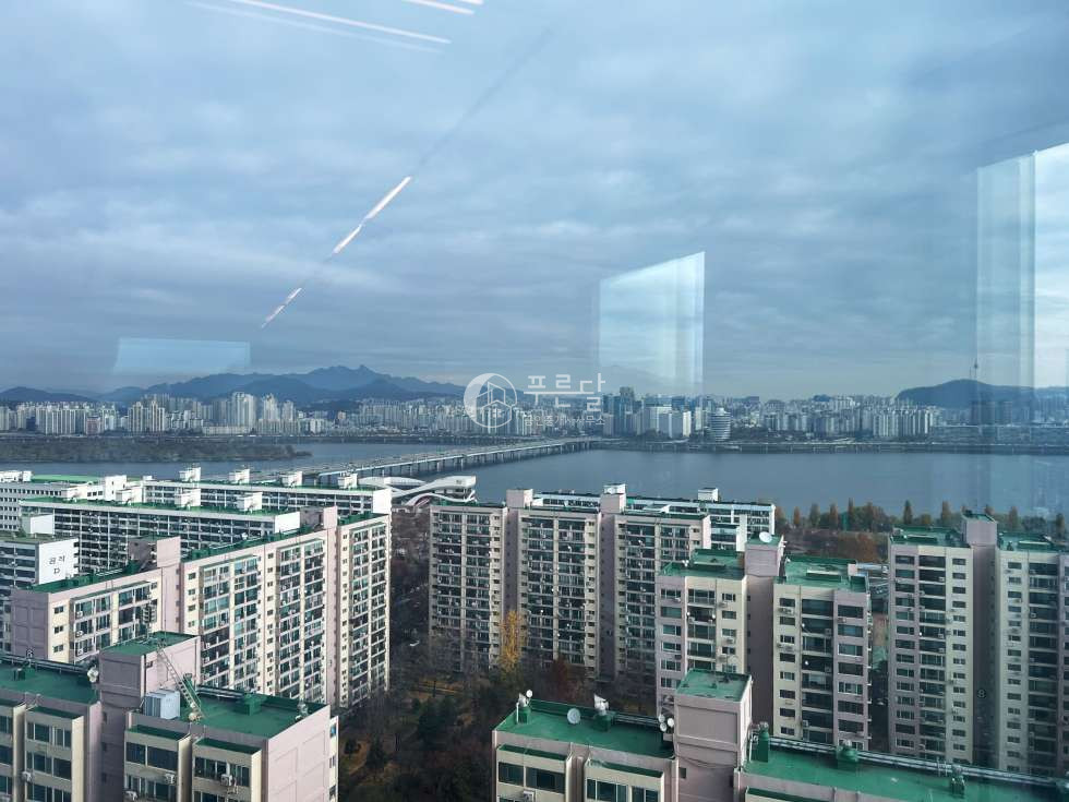서울 영등포구 여의도동 공주택101동동 브라이튼 여의도 55 양창 한강 63빌딩 동시 조망 분양 매물번호 12006 사진 6