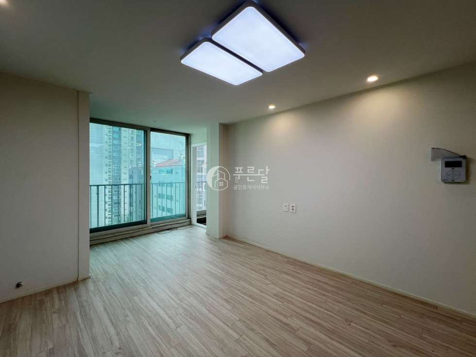 서울 강남구 청담동 127-31 101동 올리모델링 깔끔한 컨디션 보증금 조율 가능 월세 매물번호 12038 사진 2