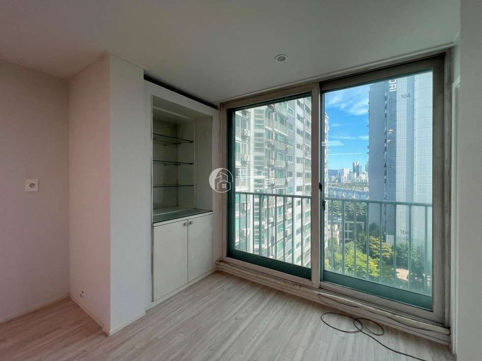 서울 강남구 청담동 127-31 101동 올리모델링 깔끔한 컨디션 보증금 조율 가능 월세 매물번호 12038 사진 3