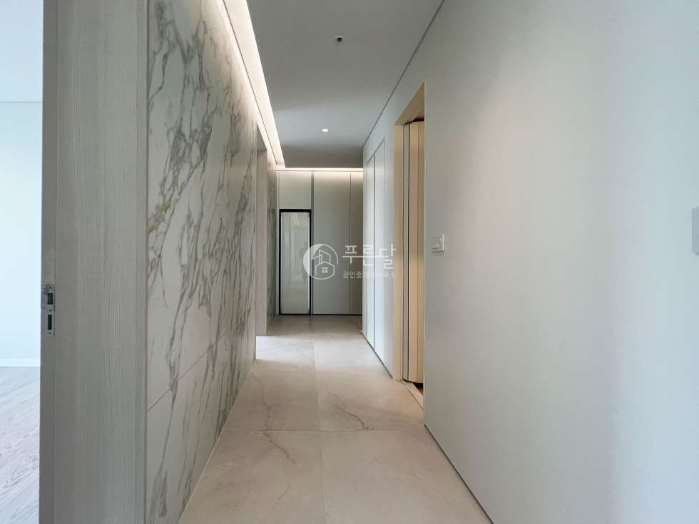서울 서초구 방배동 750-20 102동 구반포역 역세권 하이엔드 3룸 인시그니아 반포 월세 월세 매물번호 12047 사진 14